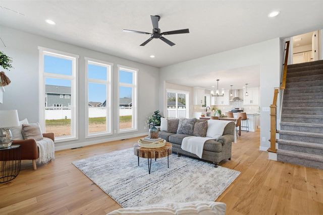 N8871 KILLARNEY WAY, Menasha, WI 54952