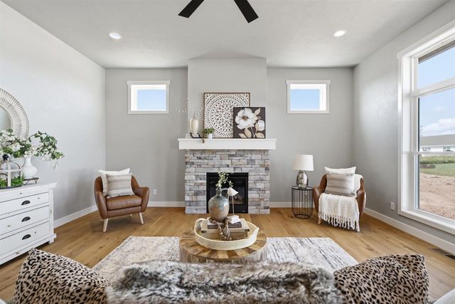 N8871 KILLARNEY WAY, Menasha, WI 54952