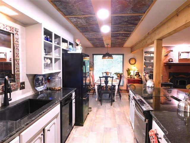 819 W Lakeview Drive, Guthrie, OK 73044