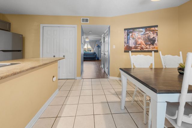 940 Central Avenue 18, Fort Walton Beach, FL 32547