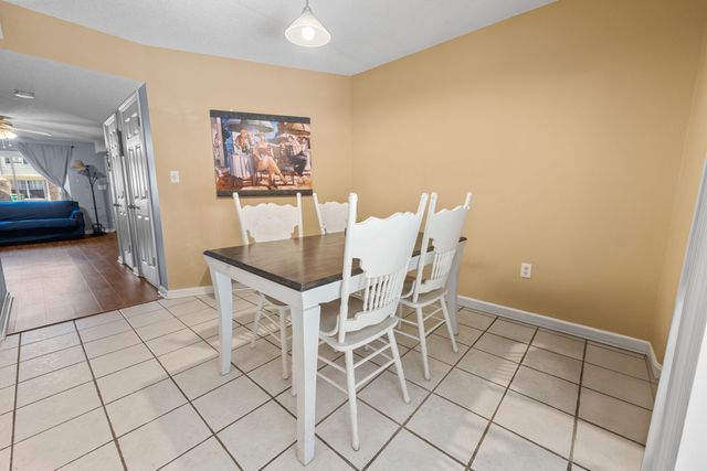 940 Central Avenue 18, Fort Walton Beach, FL 32547