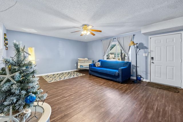 940 Central Avenue 18, Fort Walton Beach, FL 32547