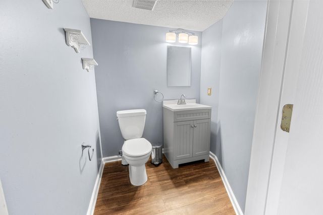 940 Central Avenue 18, Fort Walton Beach, FL 32547