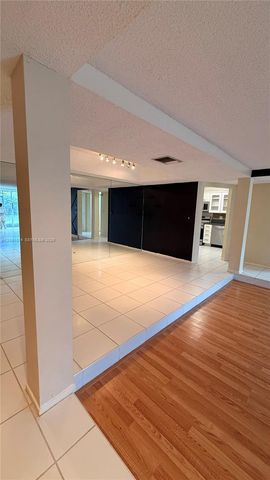 3720 Inverrary Drive 1W, Lauderhill, FL 33319