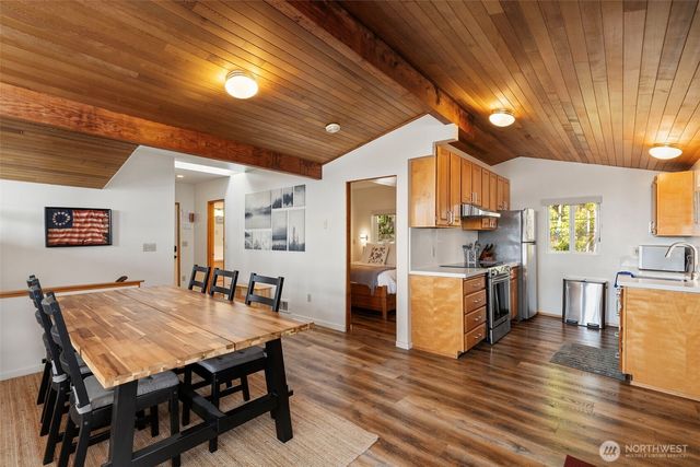 564 Mumby Road, Nordland, WA 98358