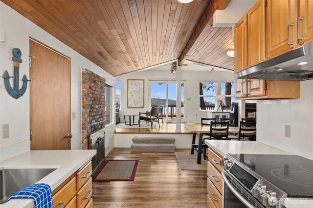 564 Mumby Road, Nordland, WA 98358