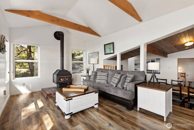 564 Mumby Road, Nordland, WA 98358