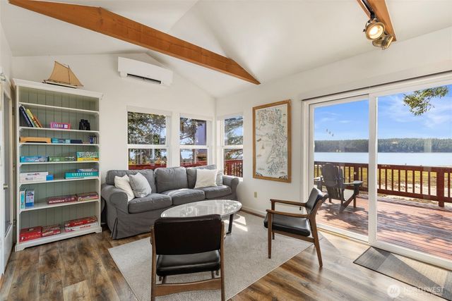 564 Mumby Road, Nordland, WA 98358