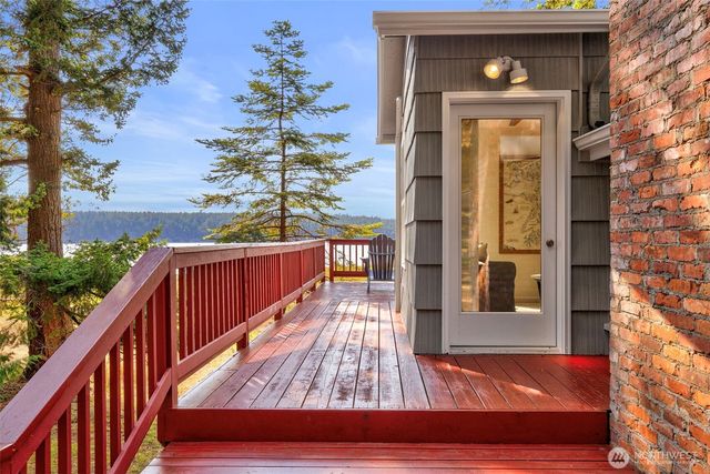 564 Mumby Road, Nordland, WA 98358