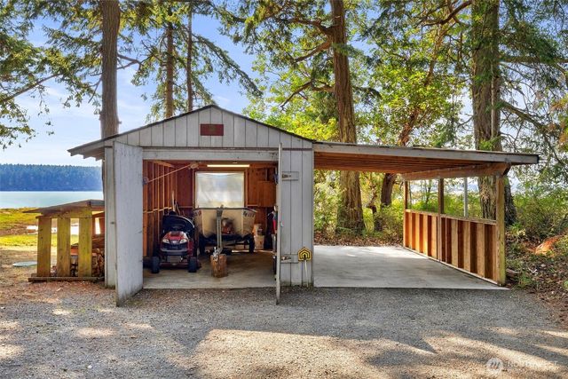 564 Mumby Road, Nordland, WA 98358
