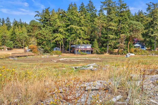 564 Mumby Road, Nordland, WA 98358