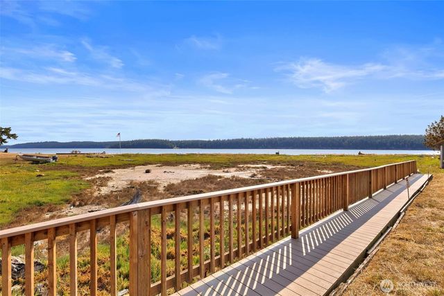 564 Mumby Road, Nordland, WA 98358