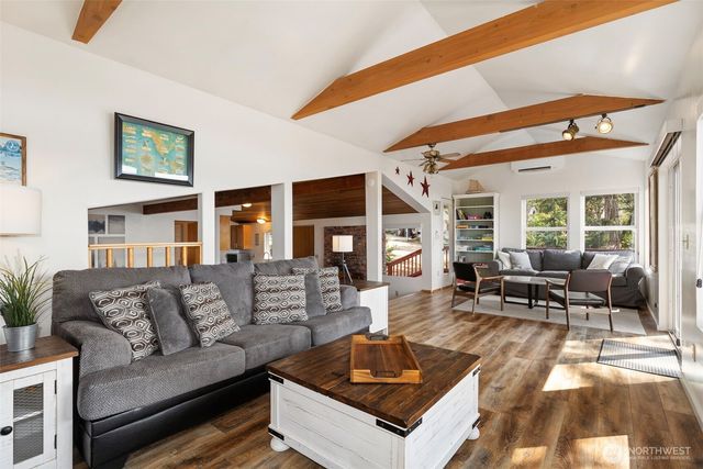 564 Mumby Road, Nordland, WA 98358