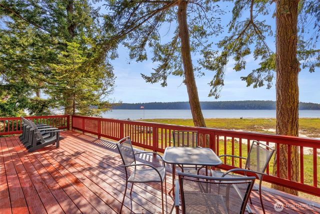 564 Mumby Road, Nordland, WA 98358