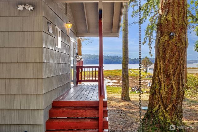 564 Mumby Road, Nordland, WA 98358
