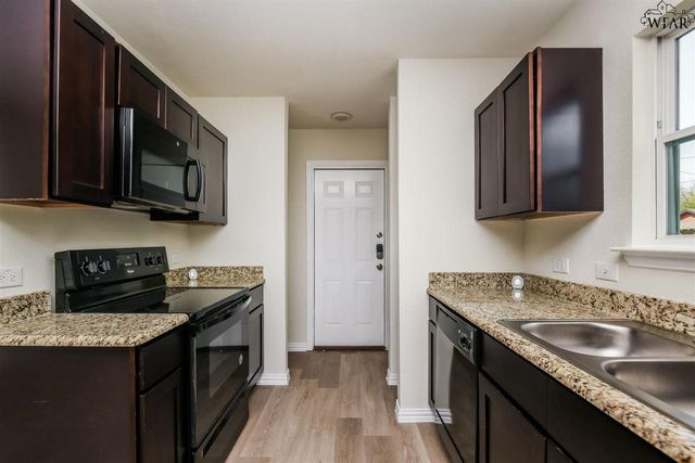 1600 LUCILE AVENUE, Wichita Falls, TX 76301