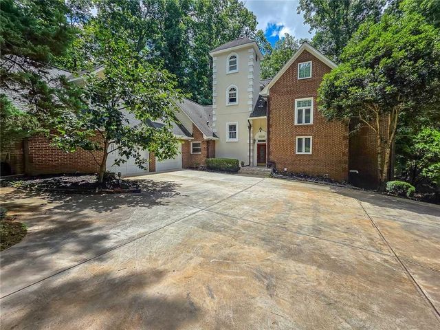 5599 Stone Creek Drive, Stone Mountain, GA 30087