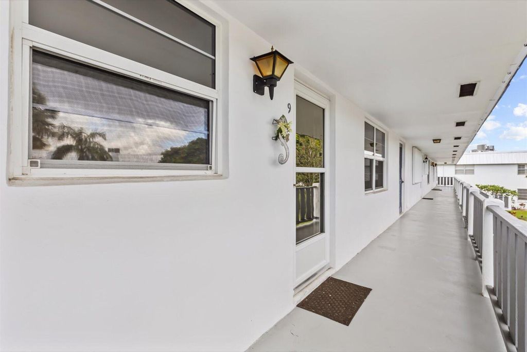 2929 SE Ocean Boulevard 130-9, Stuart, FL 34996