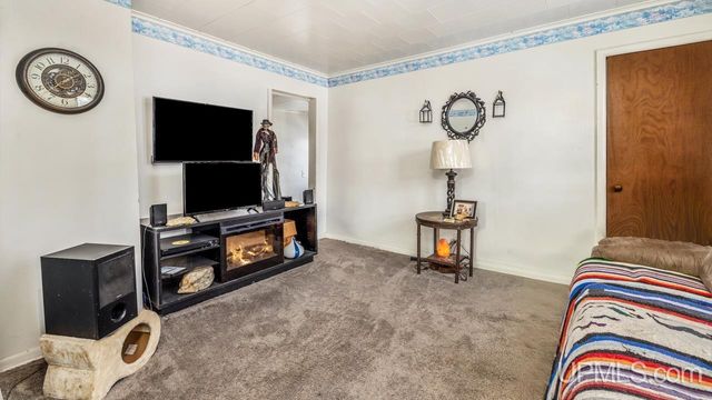 424 6th Street, Iron Mountain, MI 49801