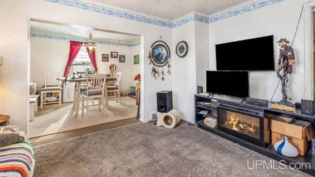 424 6th Street, Iron Mountain, MI 49801