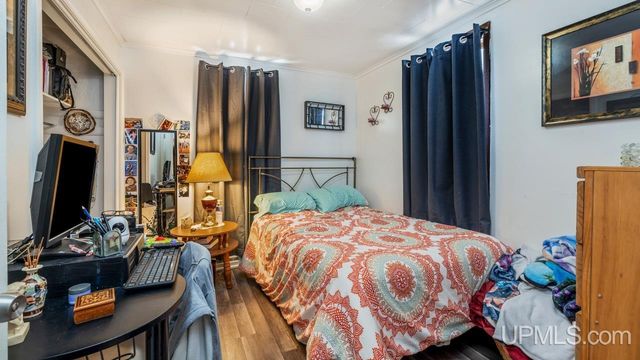 424 6th Street, Iron Mountain, MI 49801