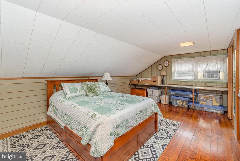 Image 21 of property listing at 904 S 12TH ST, Lebanon, PA 17042