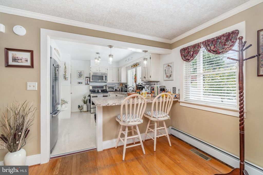 Image 8 of property listing at 904 S 12TH ST, Lebanon, PA 17042