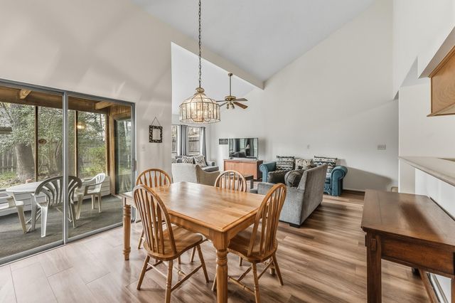 3648 Youpon, Huntsville, TX 77340