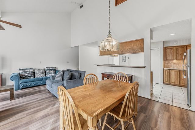 3648 Youpon, Huntsville, TX 77340