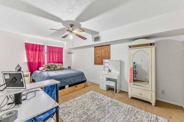 3648 Youpon, Huntsville, TX 77340