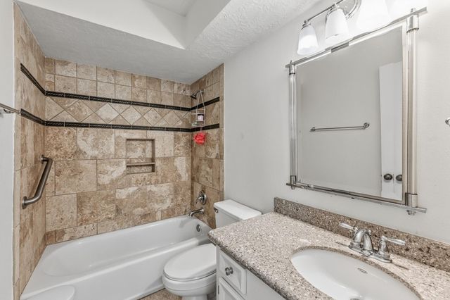 3648 Youpon, Huntsville, TX 77340