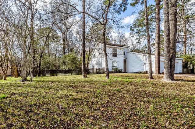 3648 Youpon, Huntsville, TX 77340