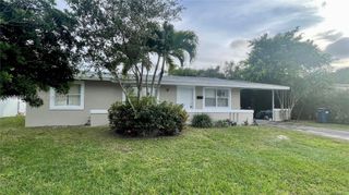 9810 SW 165th Ter 9810, Miami, FL 33157