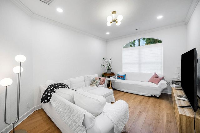 16032 Bristol Isle Way, Delray Beach, FL 33446