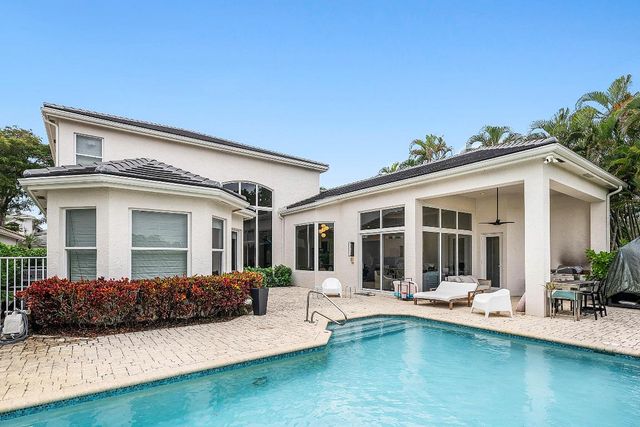 16032 Bristol Isle Way, Delray Beach, FL 33446