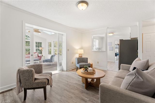 1222 Shelter Cove, Winston-salem, NC 27104