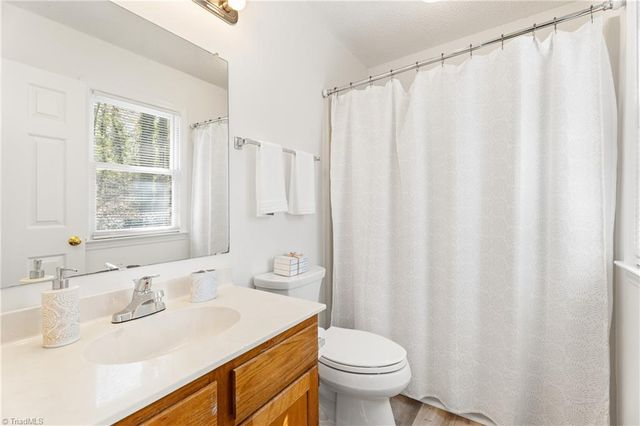 1222 Shelter Cove, Winston-salem, NC 27104