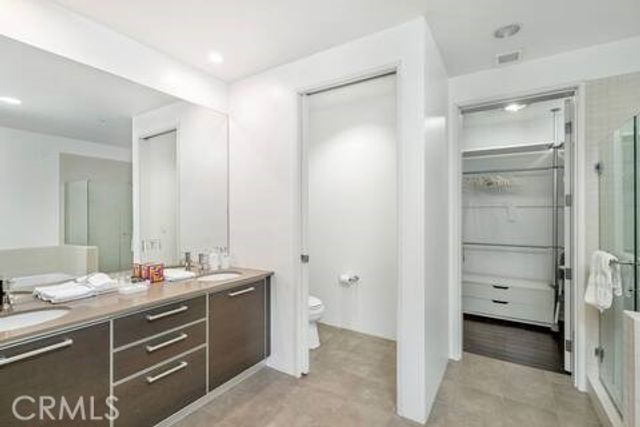 801 S Grand Avenue 2111, Los Angeles, CA 90017