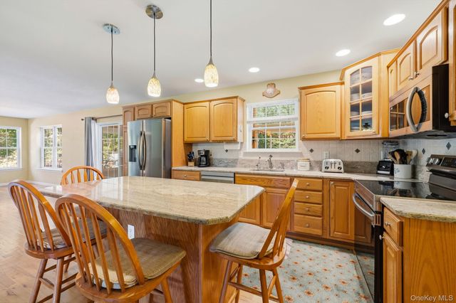 604 Ridgebury Road, Slate Hill, NY 10973