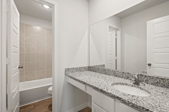 1601 Romans Road, Ennis, TX 75119