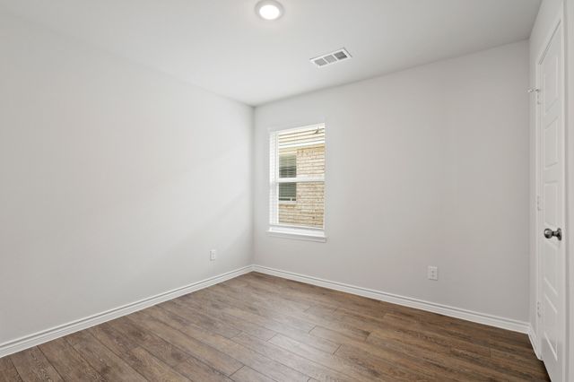 1601 Romans Road, Ennis, TX 75119