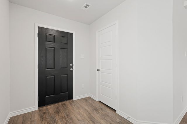 1601 Romans Road, Ennis, TX 75119