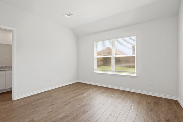 1601 Romans Road, Ennis, TX 75119