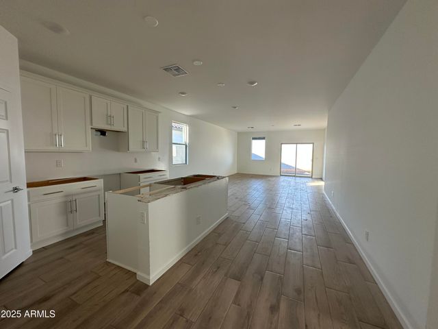 47664 W MOELLER Road, Maricopa, AZ 85139