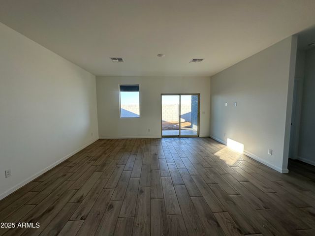 47664 W MOELLER Road, Maricopa, AZ 85139