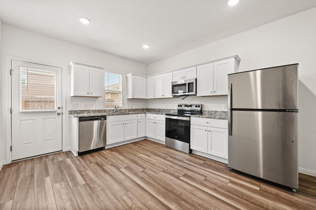 473 Thistle LN, Maxwell, TX 78656