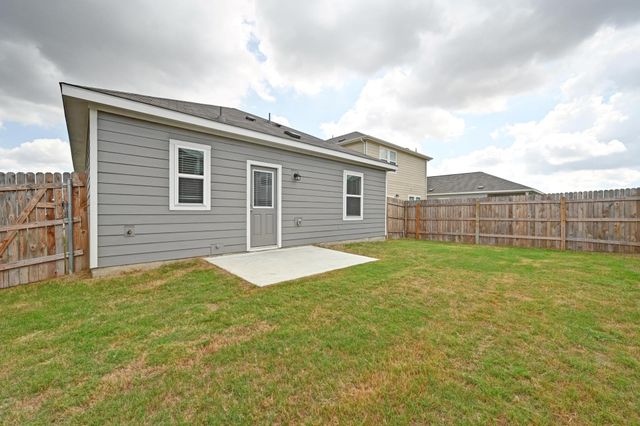 473 Thistle LN, Maxwell, TX 78656