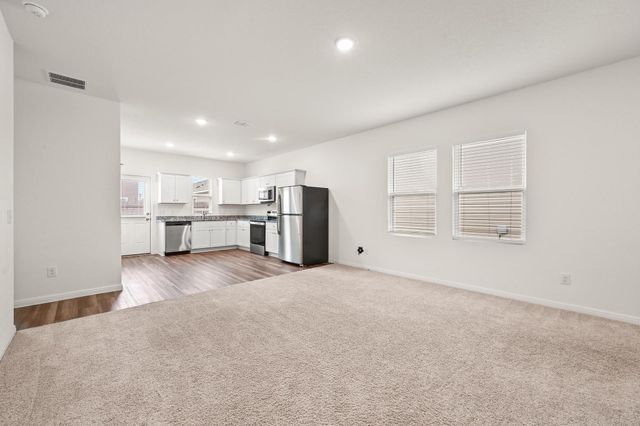 473 Thistle LN, Maxwell, TX 78656