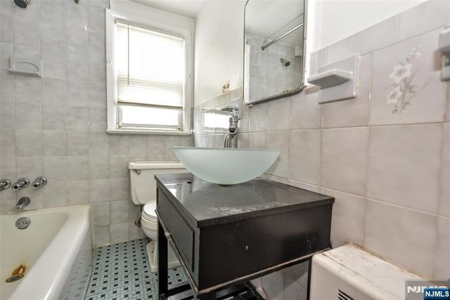 391 Macarthur Avenue, Garfield, NJ 07026