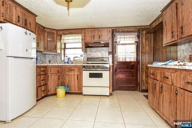 391 Macarthur Avenue, Garfield, NJ 07026
